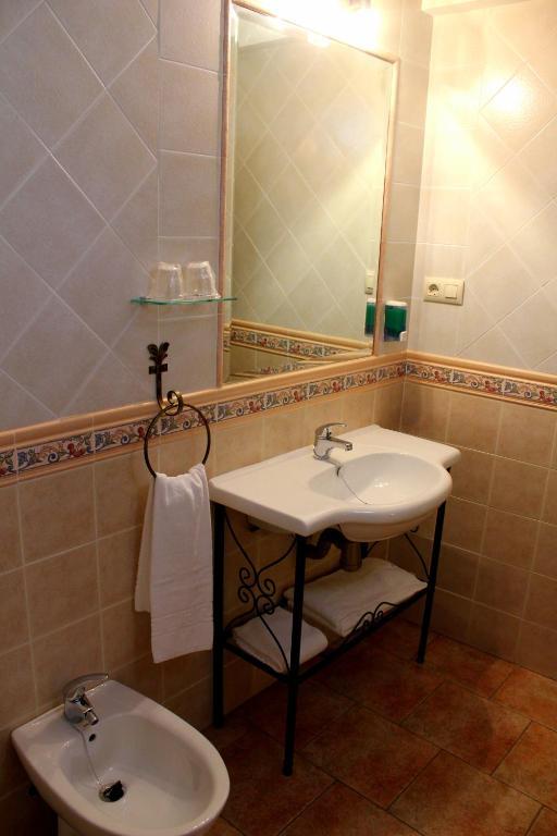 Hostal San Pedro Cuenca (Castilla-La Mancha) Quarto foto